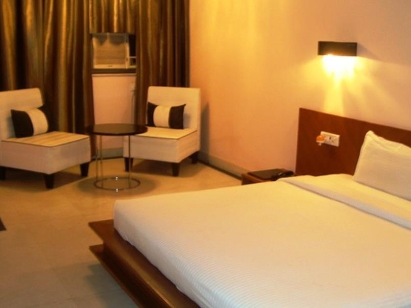 Chanson Grand Westend Delhi Zewnętrze zdjęcie