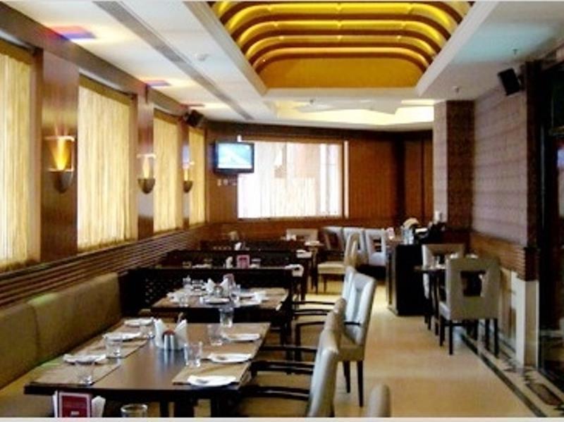 Chanson Grand Westend Delhi Zewnętrze zdjęcie