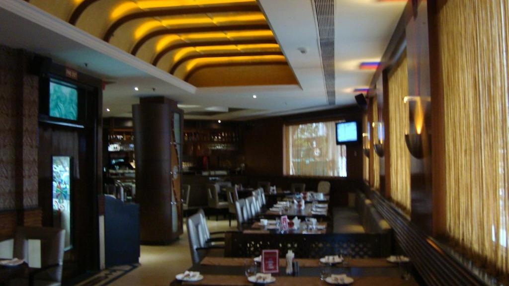 Chanson Grand Westend Delhi Zewnętrze zdjęcie