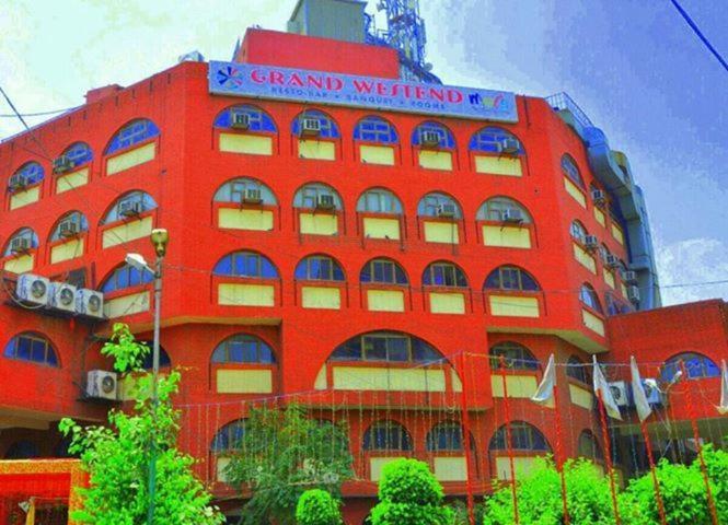Chanson Grand Westend Delhi Zewnętrze zdjęcie