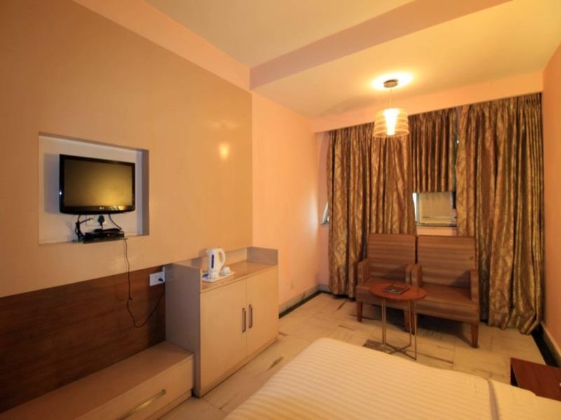 Chanson Grand Westend Delhi Zewnętrze zdjęcie