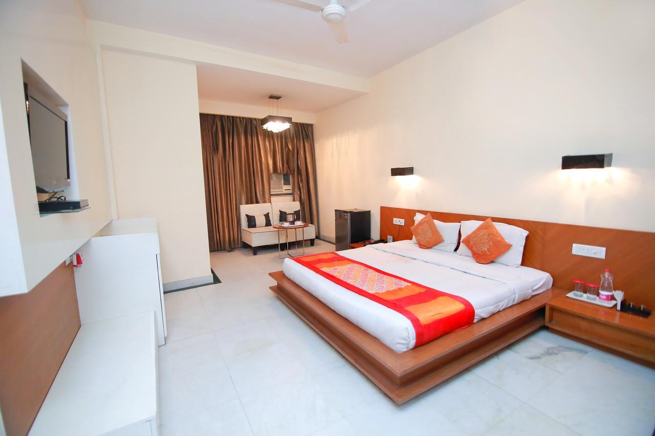 Chanson Grand Westend Delhi Zewnętrze zdjęcie